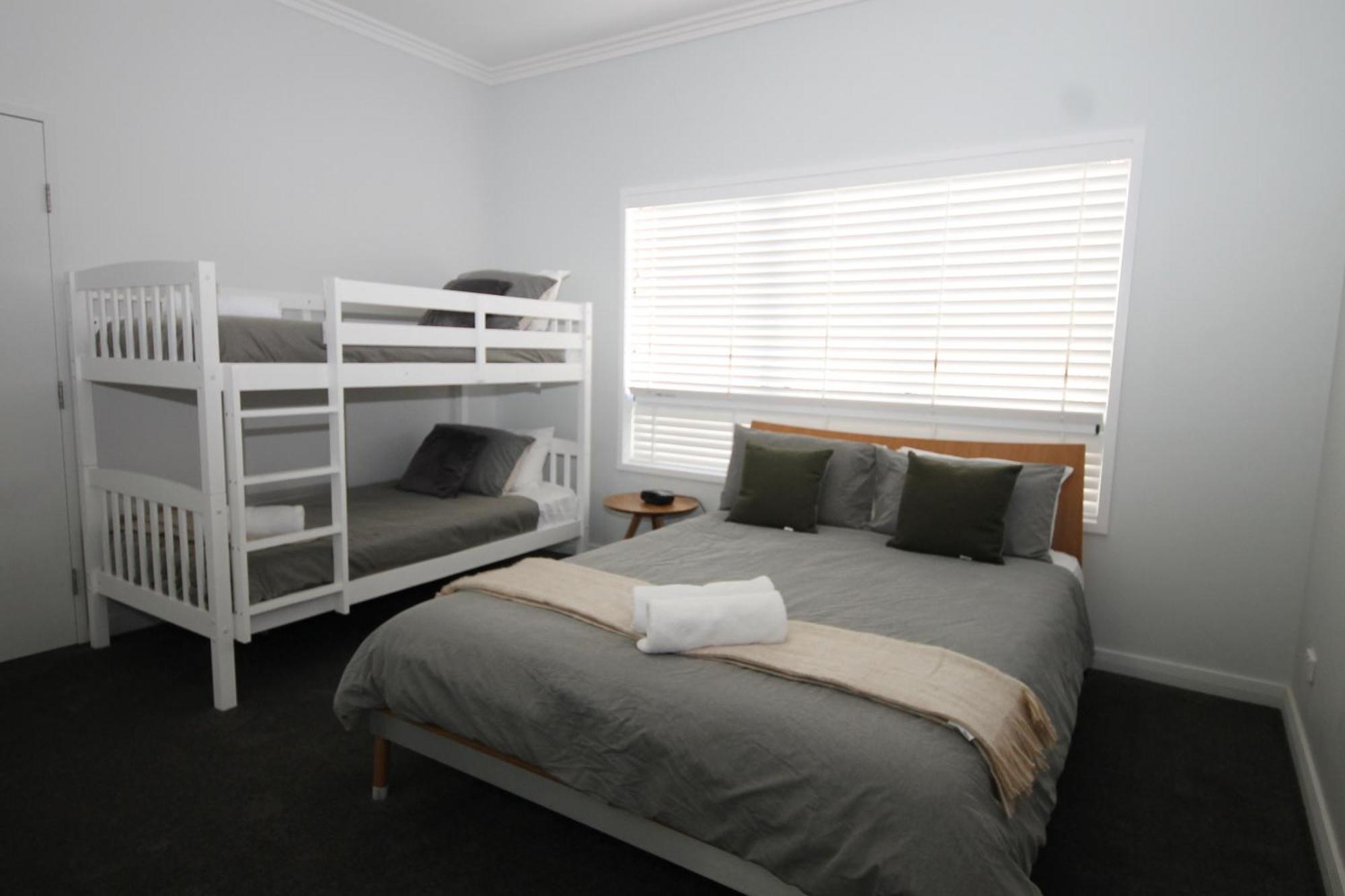 Moreton Island Villas And Apartments Tangalooma Room photo